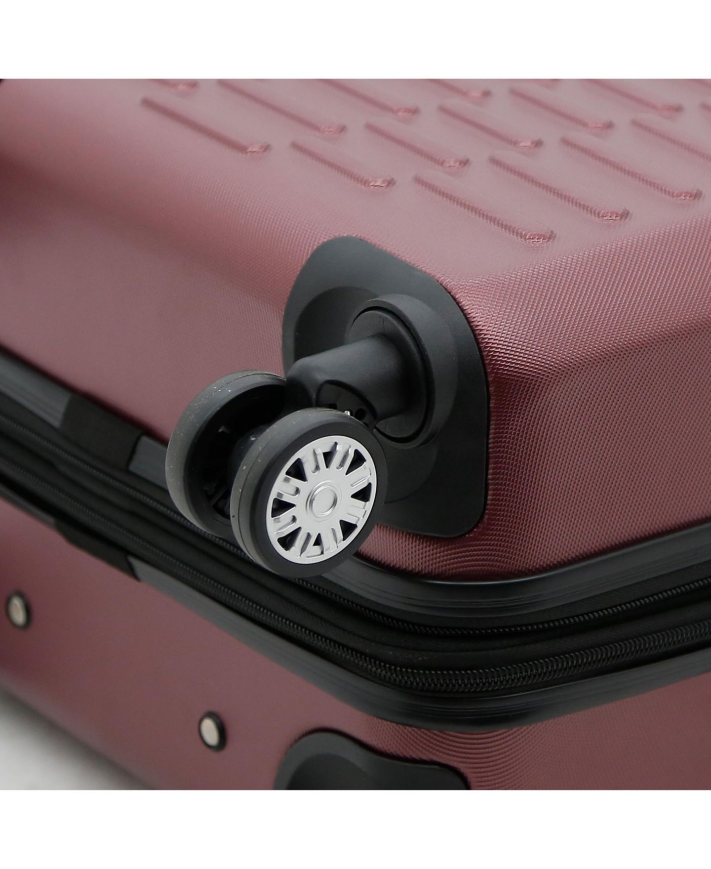 Чемоданы Travelers Club 3-Pc. Shannon Spinner Expandable Luggage Set, цвет: Бордовый — фото 3