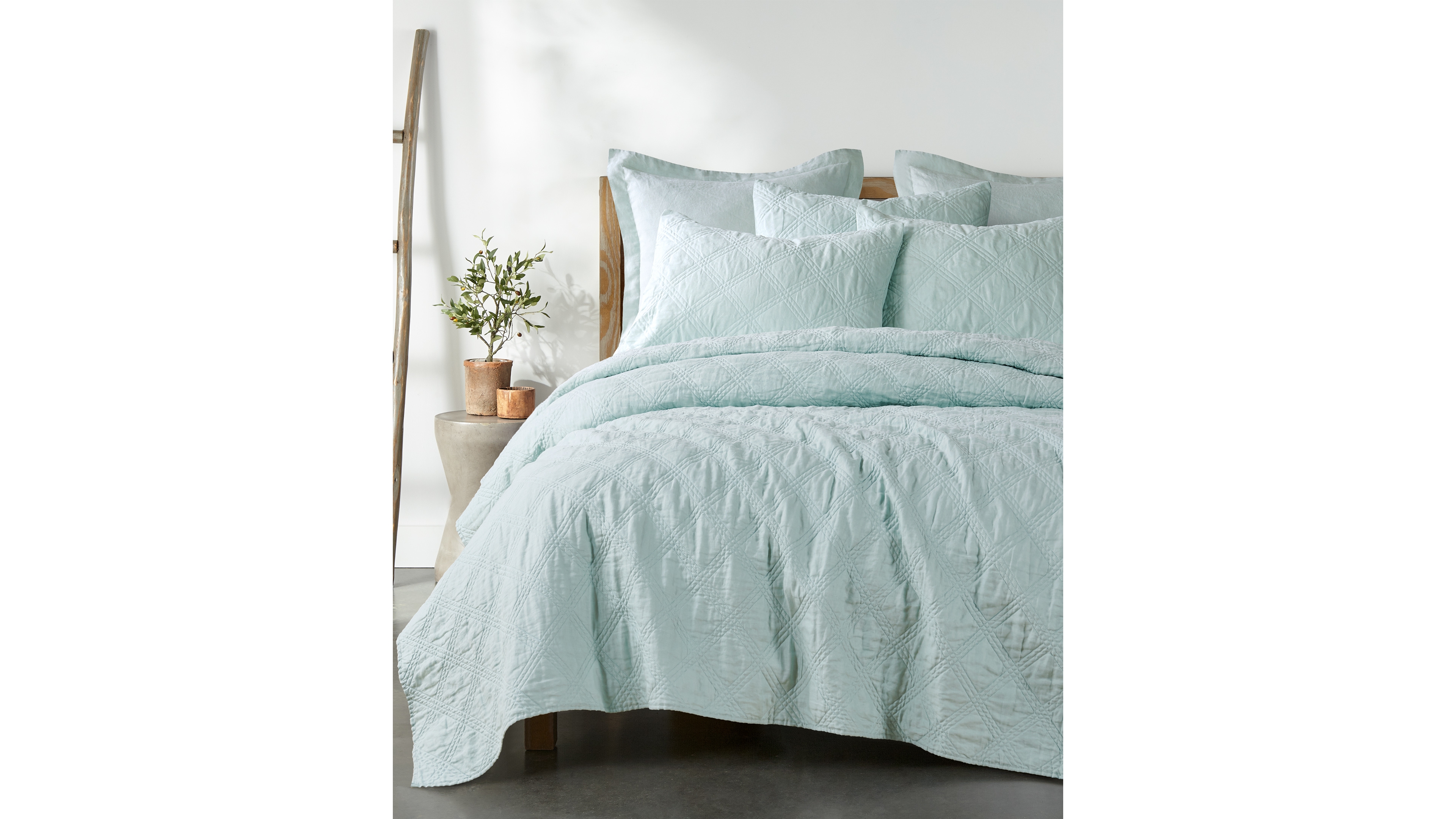 Levtex Washed Linen Relaxed Textured Quilt, King