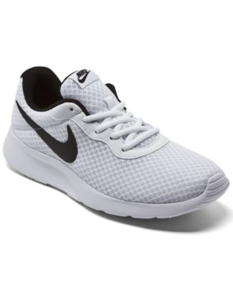 black and white womens nike shoes