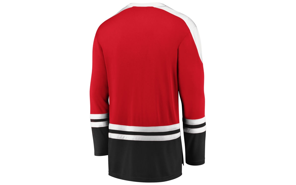 Shop Majestic Men's Chicago Blackhawks Slapshot Crew Shirt In Red,black