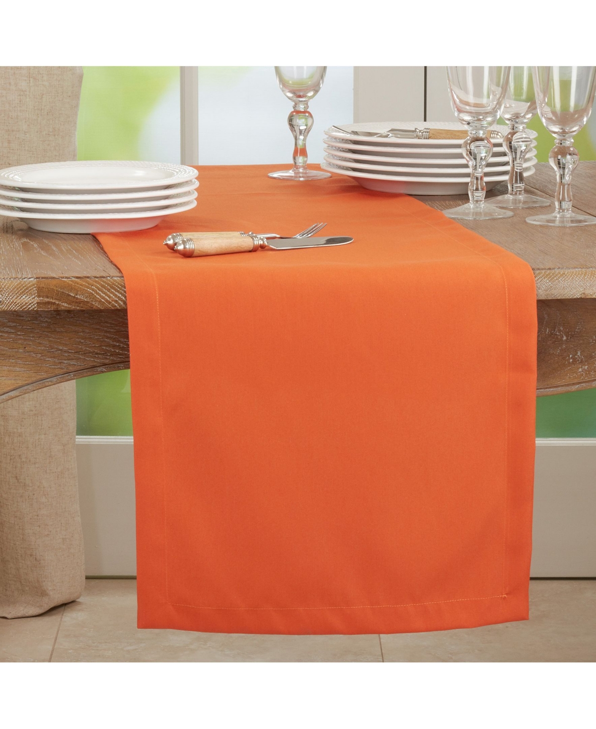 Saro Lifestyle Everyday Design Solid Color Table Runner,