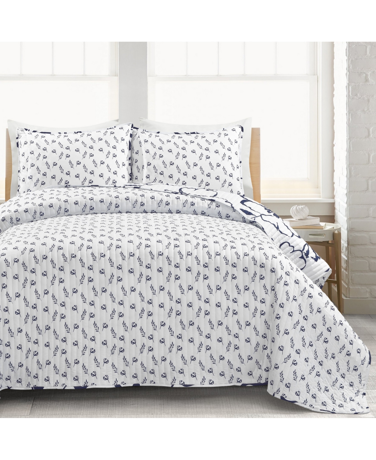 Lush Decor Scandinavian Floral 3 Piece Quilt Set, - White
