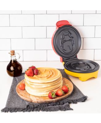 uncanny brands waffle maker