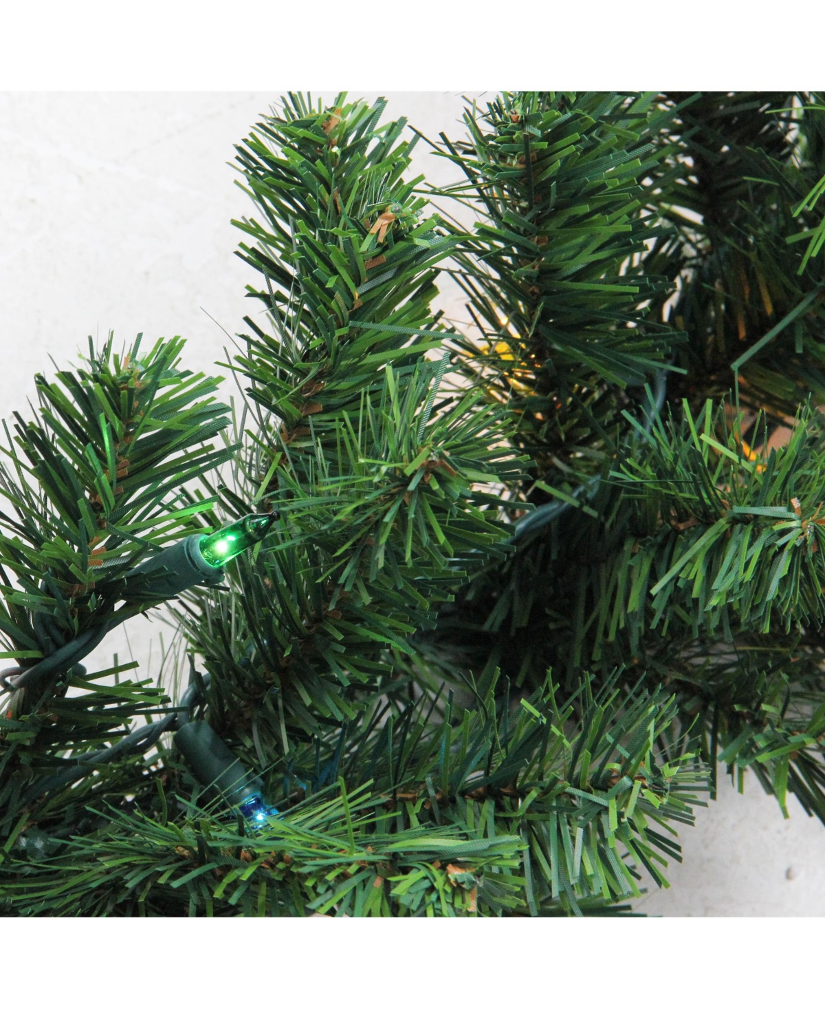 Northlight 9' Pre-lit Oak Creek Pine Artificial Christmas Garland In Green