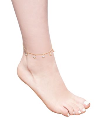 Diamond Dangling Bezel Ankle Bracelet (1/10 ct. t.w.) in 10k Gold, Created for Macy's