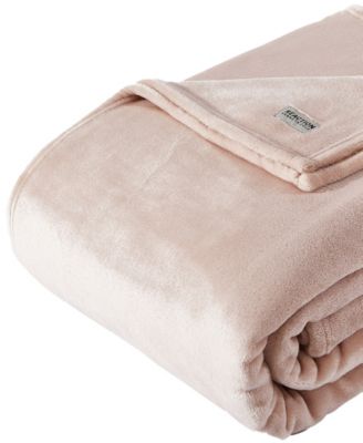 Kenneth Cole Reaction Solid Ultra Soft Plush Blanket, Full/Queen