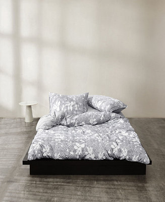 Calvin Klein Floral Print on Striae Duvet, Full/Queen & Reviews - Duvet Covers & Sets - Bed & Bath - Macy's