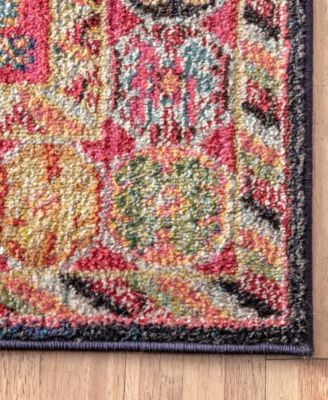 Casablanca KKCB15B 5'3" x 7'7" Area Rug