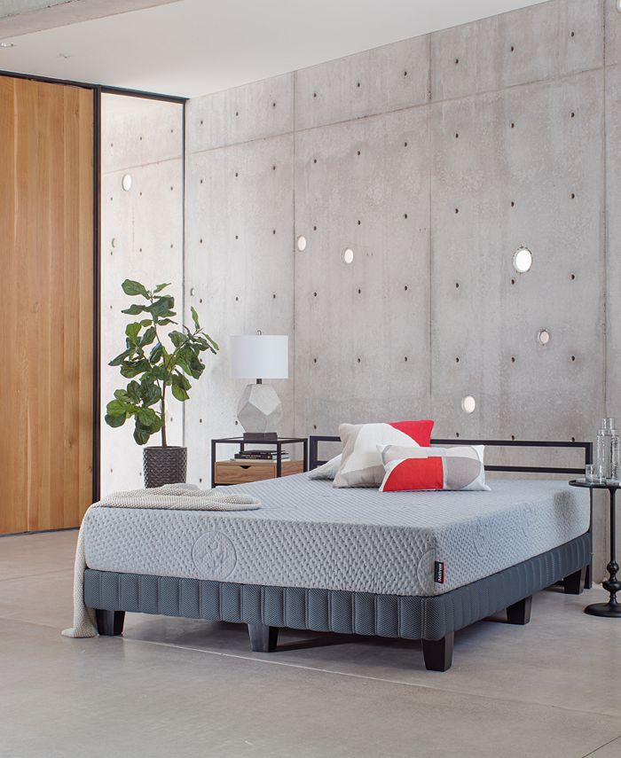 Macy's mattress in a cheap box