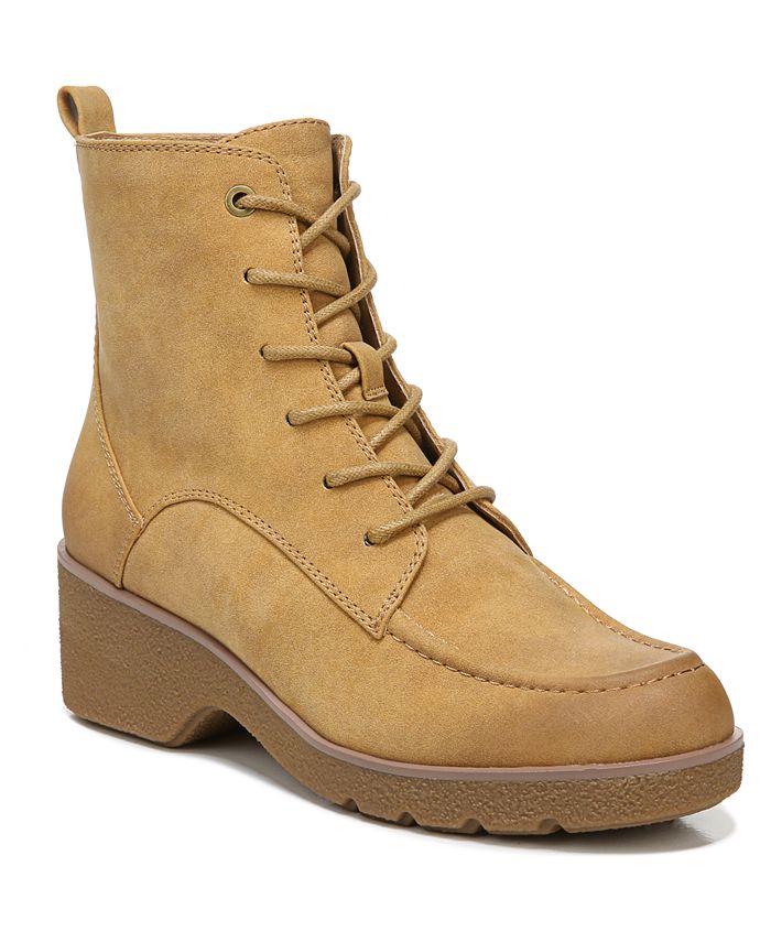 Naturalizer clearance hiking boots
