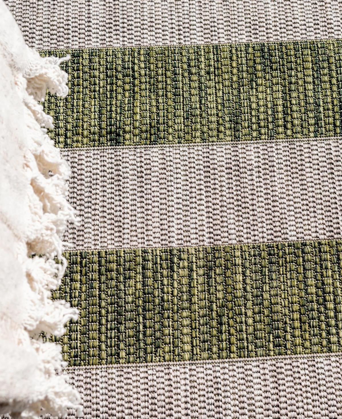 Bayshore Home Outdoor Banded Distressed Stripe 10' Area Rug