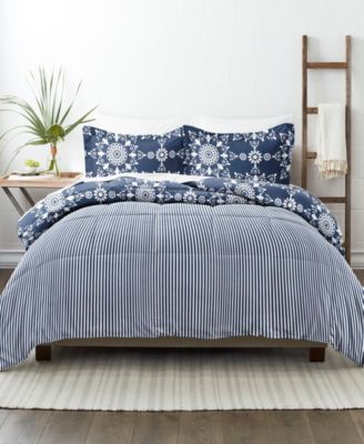 Ultra Soft Daisy Medallion Reversible 3- Pc. Comforter Set, Queen