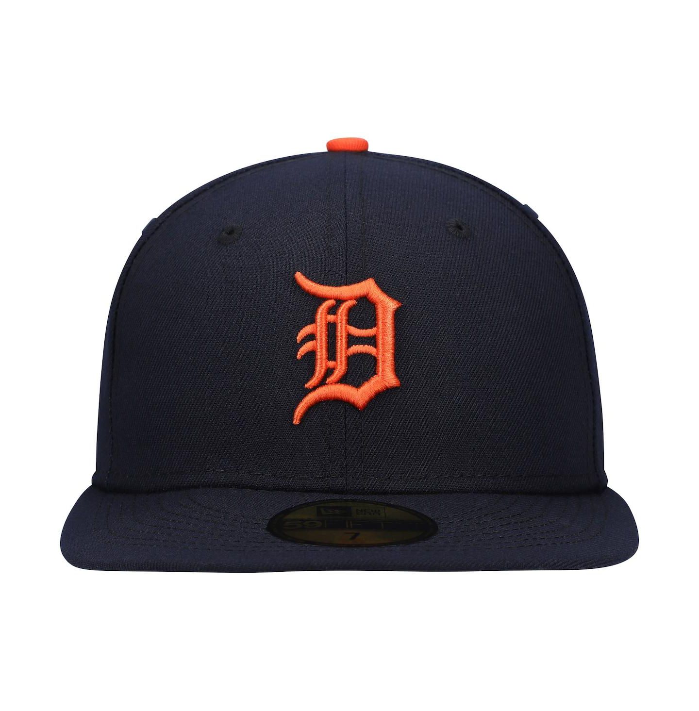 Мужская кепка New Era Navy Detroit Tigers Authentic Collection On-Field Road 59FIFTY Fitted Hat — фото 3