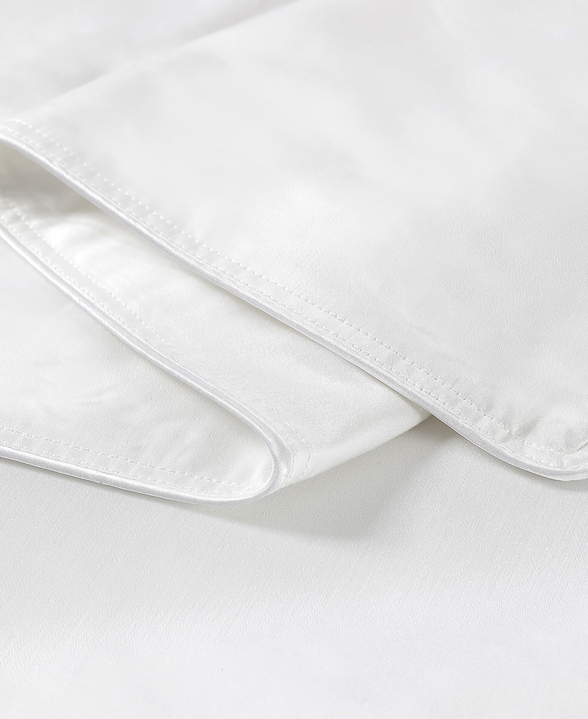 Martha Stewart Light Warmth Silk Filled Comforter,