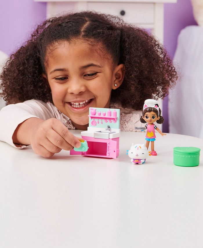 Gabby's Dollhouse Gabby’s Dollhouse, Lunch and Munch Kitchen Set with 2