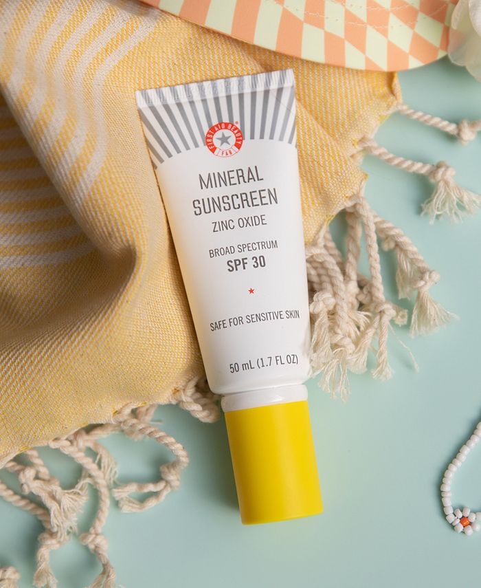 First Aid Beauty Mineral Sunscreen Zinc Oxide Broad Spectrum SPF 30