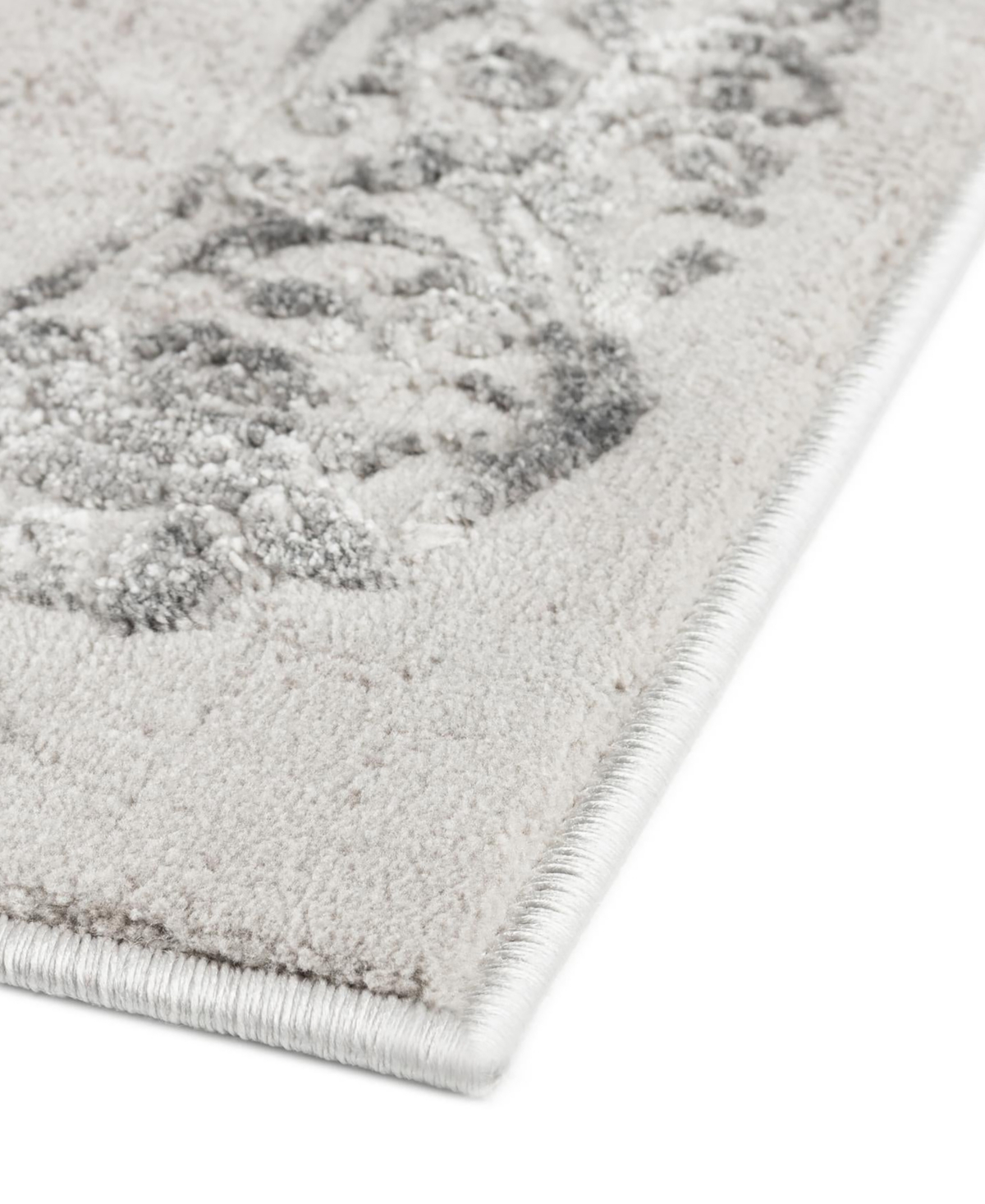 Bayshore Home Islin ISL04 Area Rug