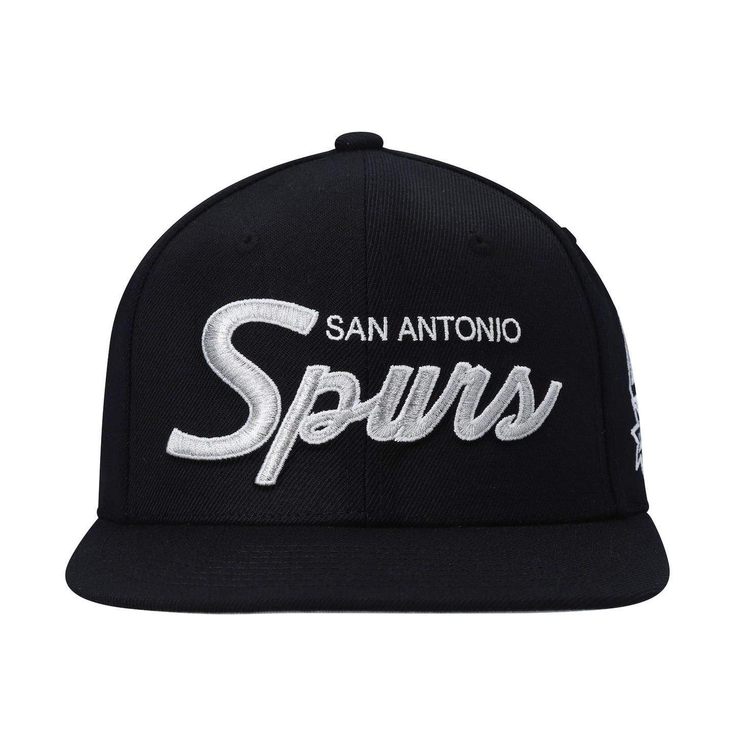 Мужская кепка Mitchell & Ness Black San Antonio Spurs Hardwood Classics Script 2.0 Snapback Hat — фото 2