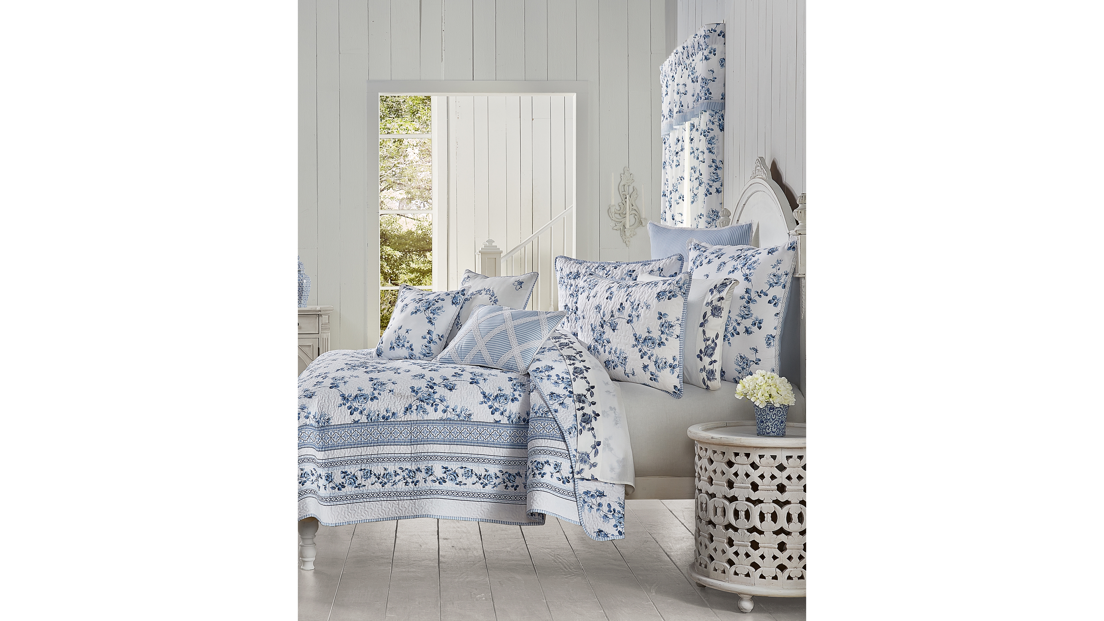 Royal Court Rialto Classic Floral 3-Pc. Quilt Set, Full/Queen