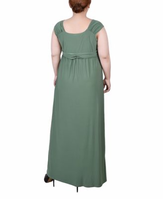 Plus Size Ruched Empire Maxi Dress