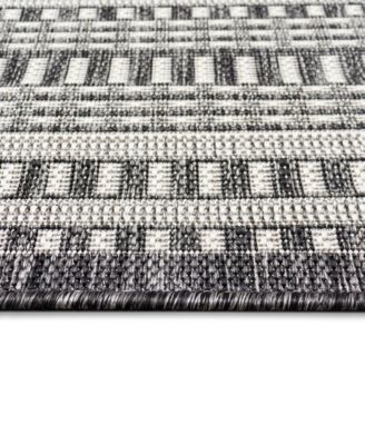 Malibu Etched Border 1'11" x 7'6" Runner Outdoor Area Rug