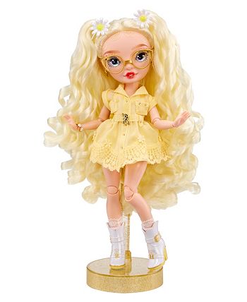 Has anyone bought  dolls from the used section? If so, what was the  quality and experience like? I'm worried about flaws and swapped clothing :  r/RainbowHigh