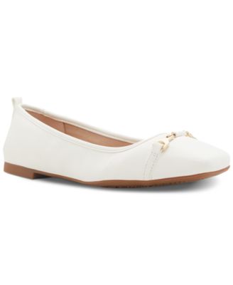 ladies white ballerina pumps