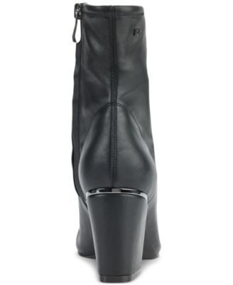 Women's Cavale Stretch Booties