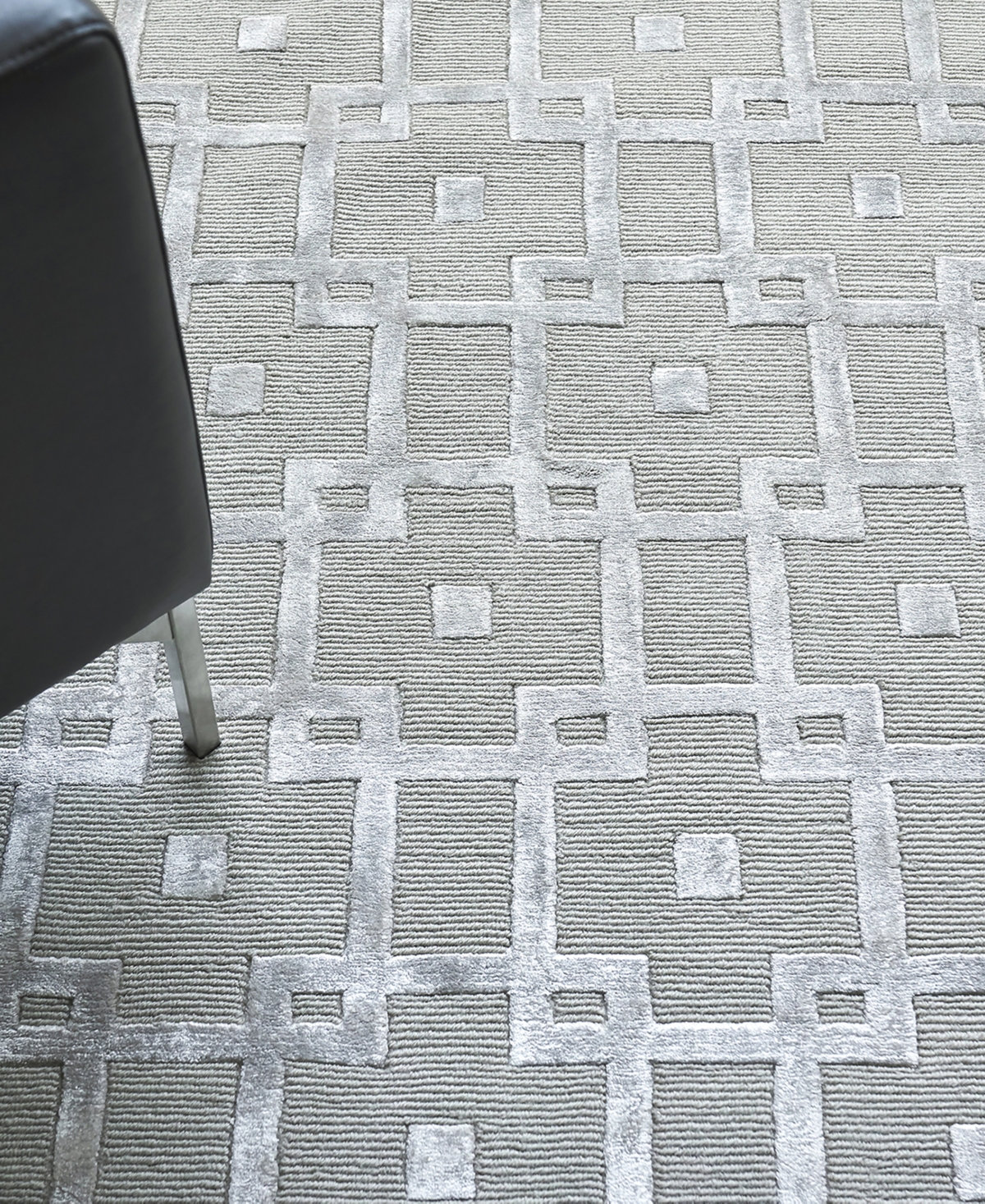 Exquisite Rugs Metro-velvet Er3032 8' X 10' Area Rug In Silver Tone