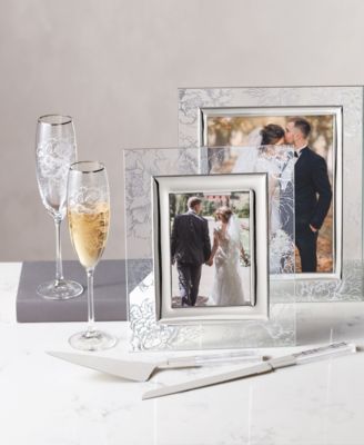 Silver Peony 8x10 Frame