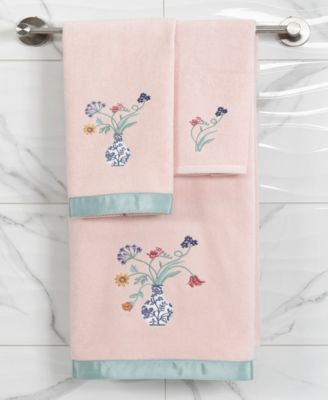 Turkish Cotton Stella Embellished 2-Pc. Hand Towel Set