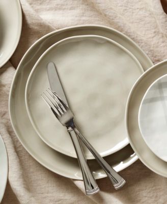 Bay Colors Solid Dinner Plates, Set of 4