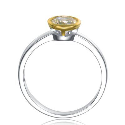 Circular Shaped Design Sterling Silver Clear Cubic Zirconia Ring