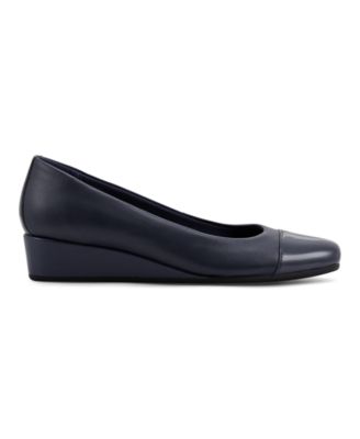 Women's Gracey Round Toe Slip-on Wedge Dress Pumps
