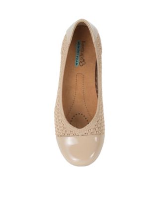 Women's Mia Cap Toe Ballet Flats
