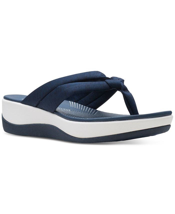 Obediente eficacia antiguo Clarks Women's Cloudsteppers™ Arla Kaylie Slip-On Thong Sandals & Reviews -  Sandals - Shoes - Macy's