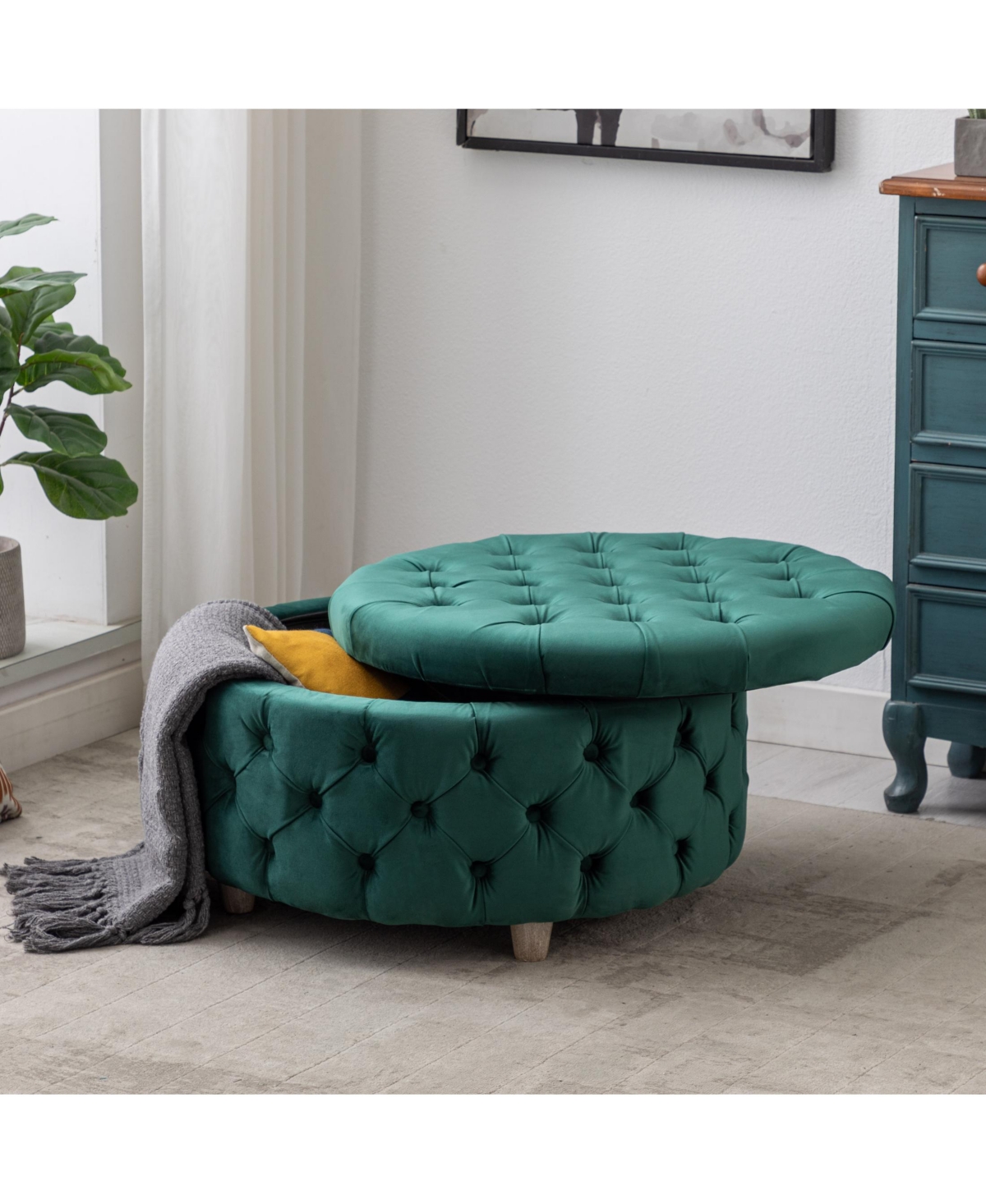 WestinTrends Round Velvet Tufted Storage Ottoman for Living Room Bedroom