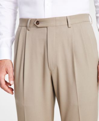 Men's Pleated Solid Classic Fit Pants