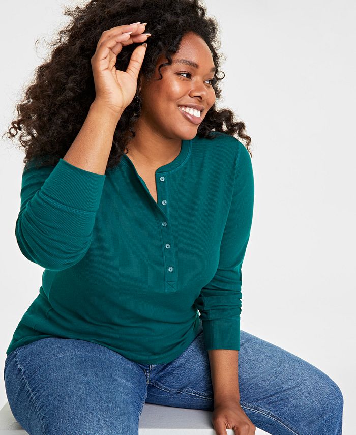 PLUS SIZE RIBBED LONG SLEEVE POLO AND SKORT SET