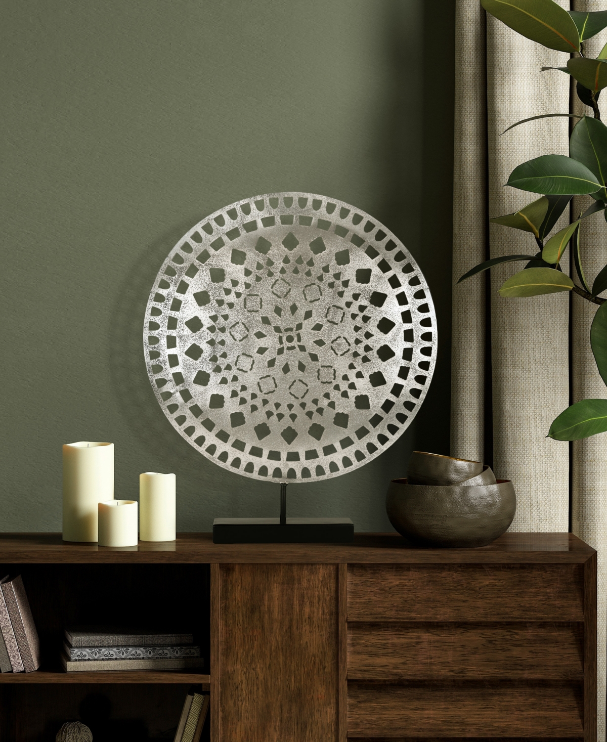 American Art Decor Medallion Sculpture on Stand Table Top Decor - Silver-Tone