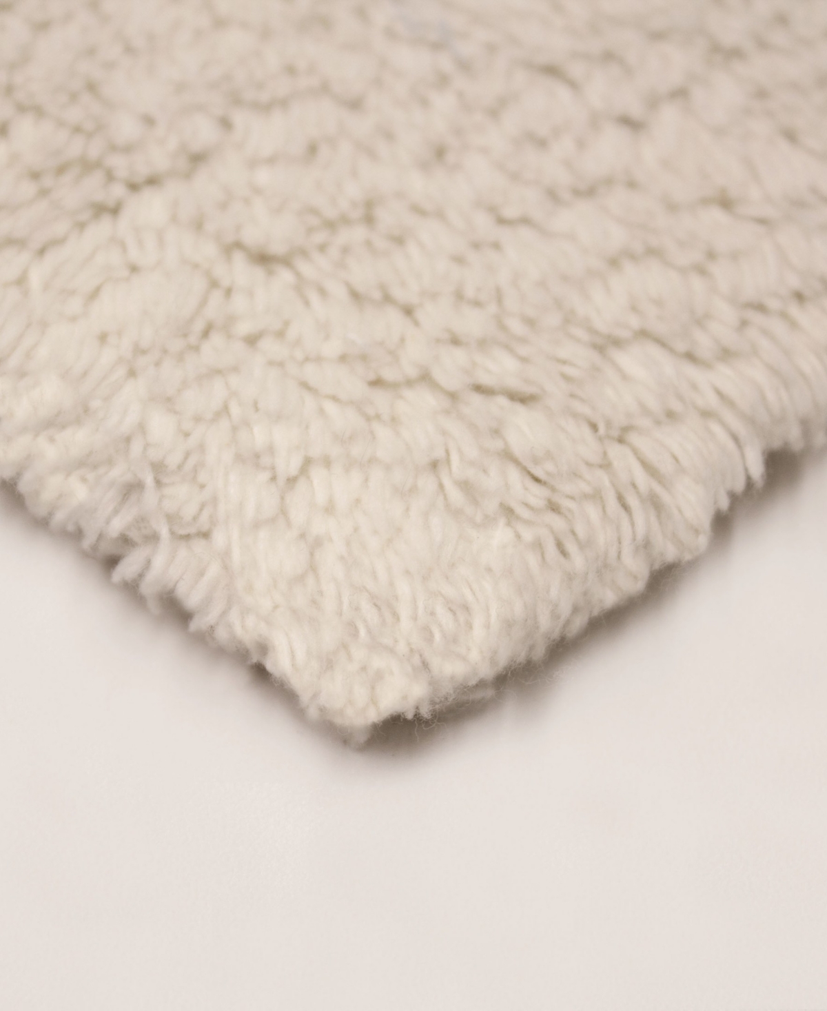 Juicy Couture Brooklyn Vintage Reversible Bath Rug