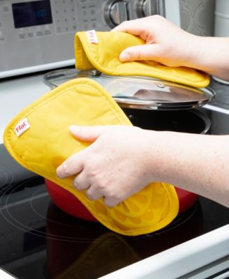 Medallion Print Silicone and Cotton Twill Pot Holder, Set of 2