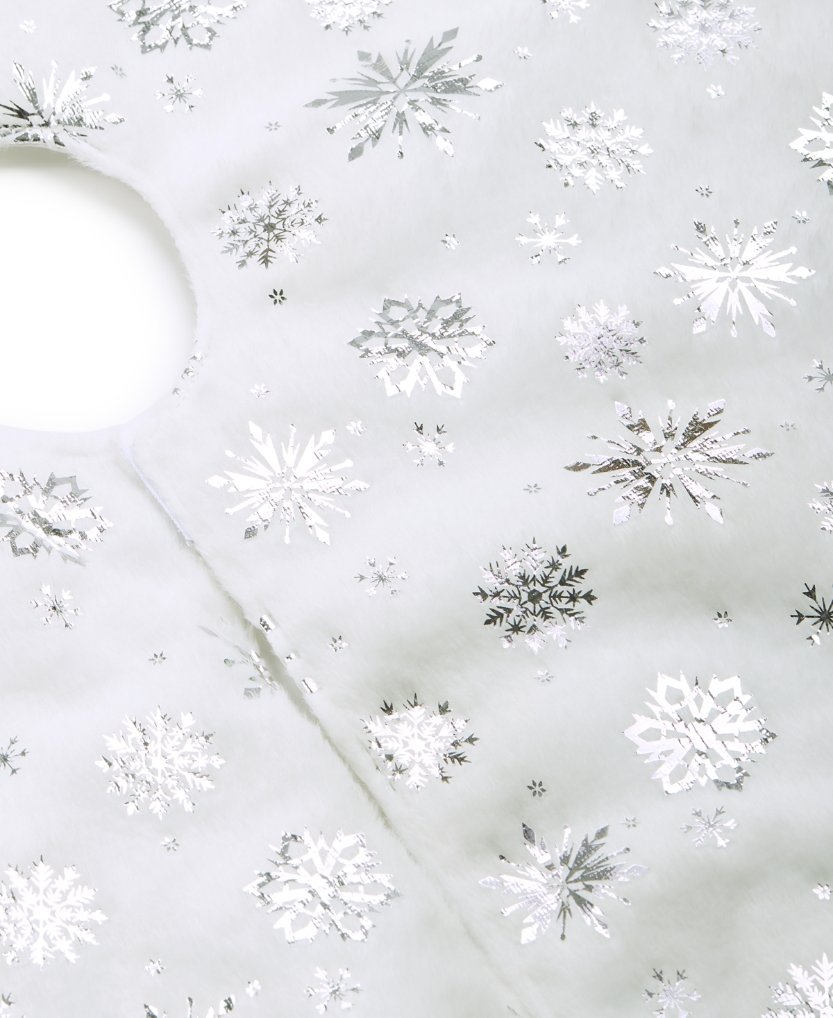 HOLIDAY LANE WHITE SNOWFLAKE TREE SKIRT, CREATED FOR MACY'S 