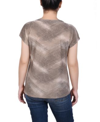 Petite Extended Short Sleeve Top with Grommets