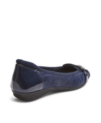Women's Umeko Snip Toe Ballet Flats