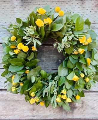 Fresh Real Yellow Rose and Salal Spring Wreath
