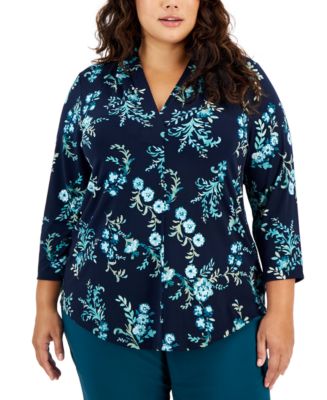 Macy's JM Collection Woman Navy White Floral 3/4 Sleeve Stretchy T