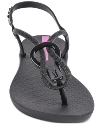 Women's Trendy T-strap Flat Sandals