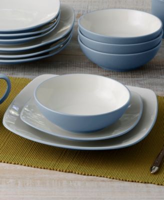 Colorwave Square 16 Pc. Dinnerware Set, Service for 4