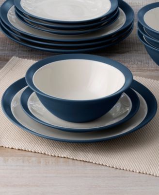 Colorwave Curve 16 Pc. Dinnerware Set, Service for 4
